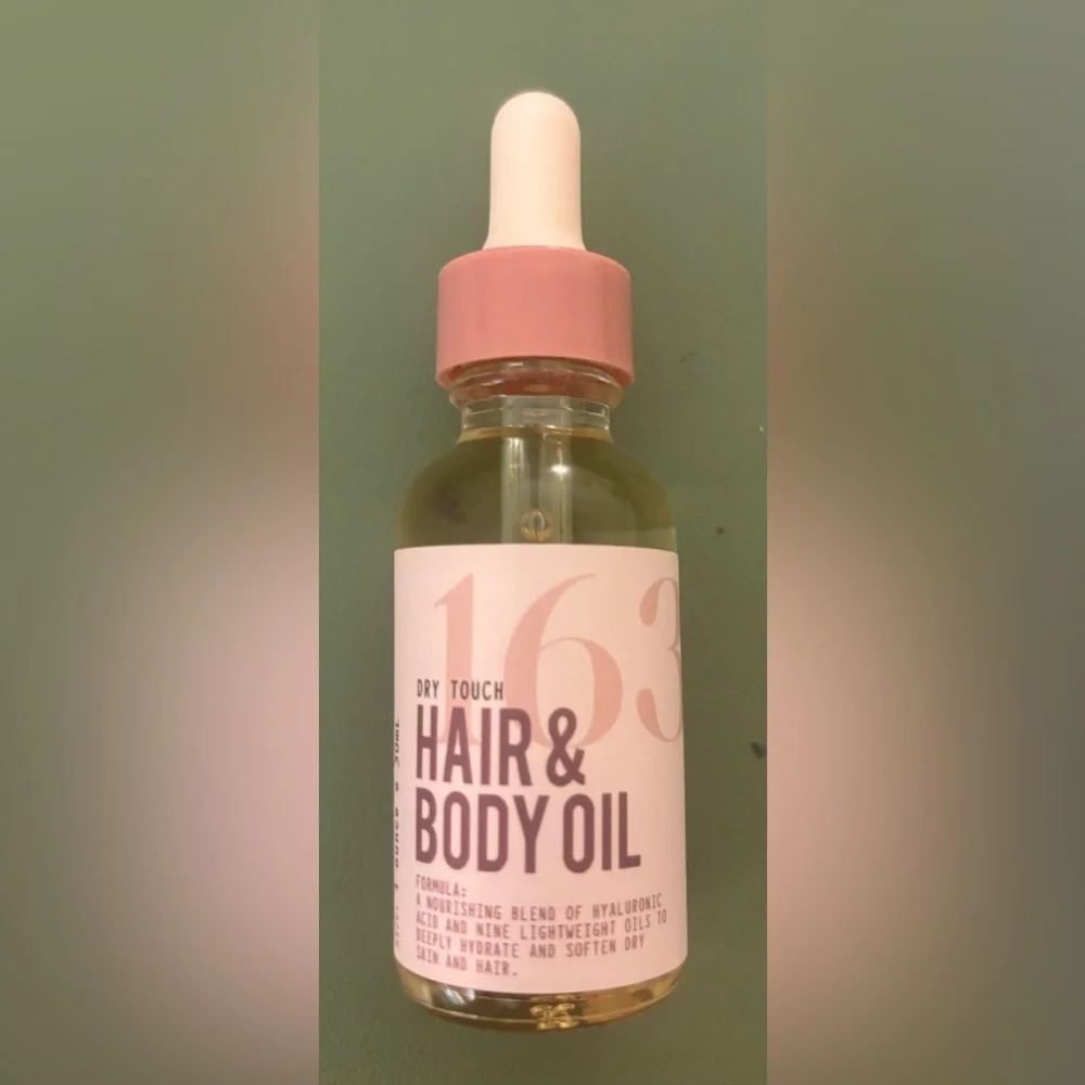 NEW VIRAL GOURMAND BODY OIL COLLECTION 4-PIECE  GIFT SET - Picture 3 of 6